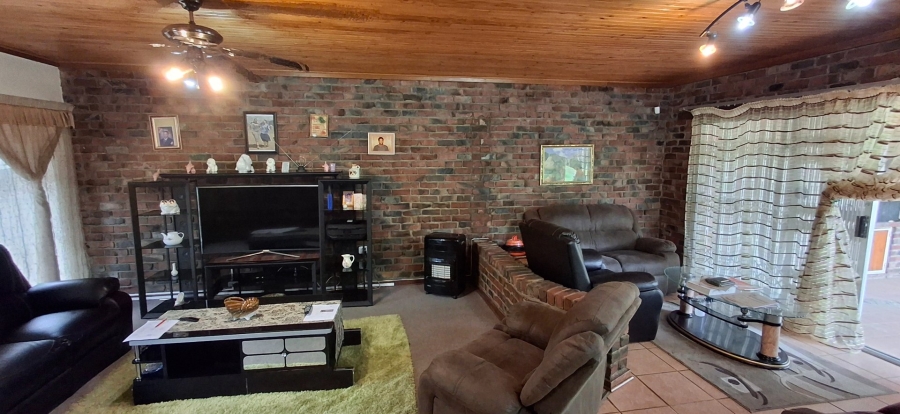 3 Bedroom Property for Sale in Pellissier Free State